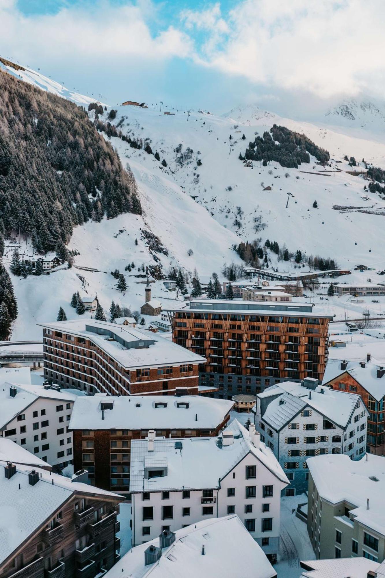 Radisson Blu Hotel Reussen, Andermatt Exterior foto